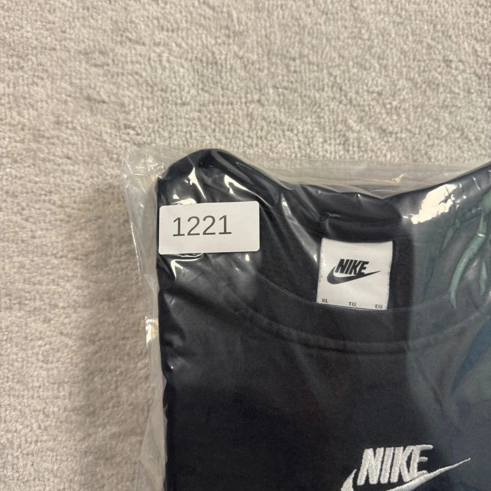 Nike Sweatshirt Mens XL Black Club‎ Fleece Crew Neck Embroidered Logo Pullover
